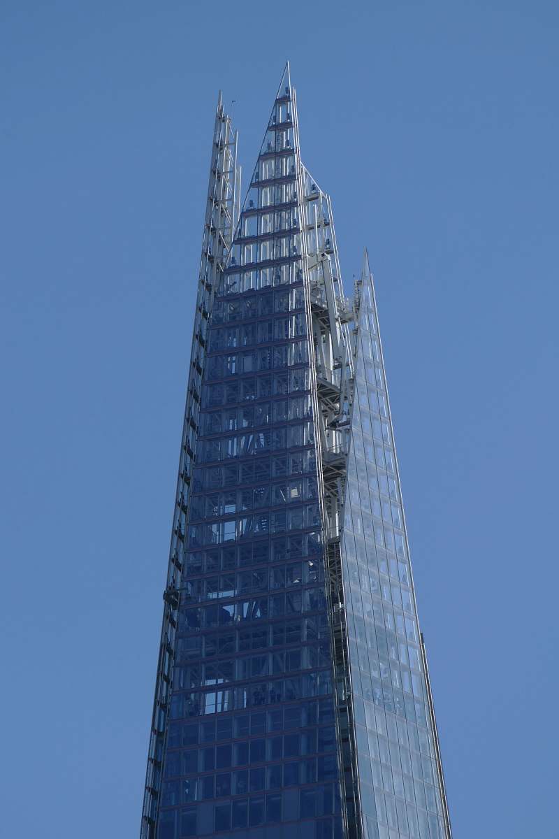 high rise gray building scneery city